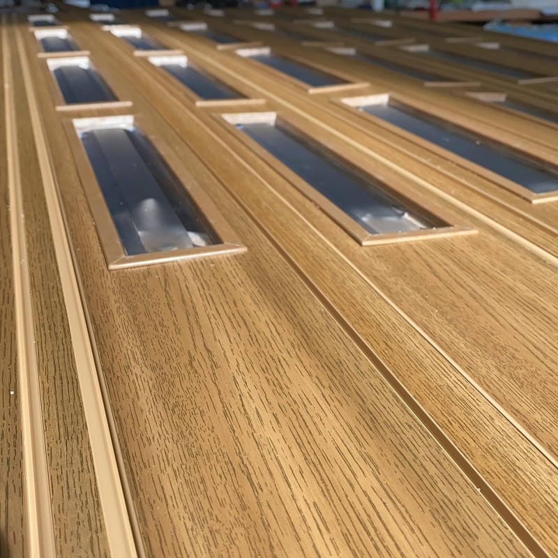 Col. cromo rovere , con vetri molati (bianco)