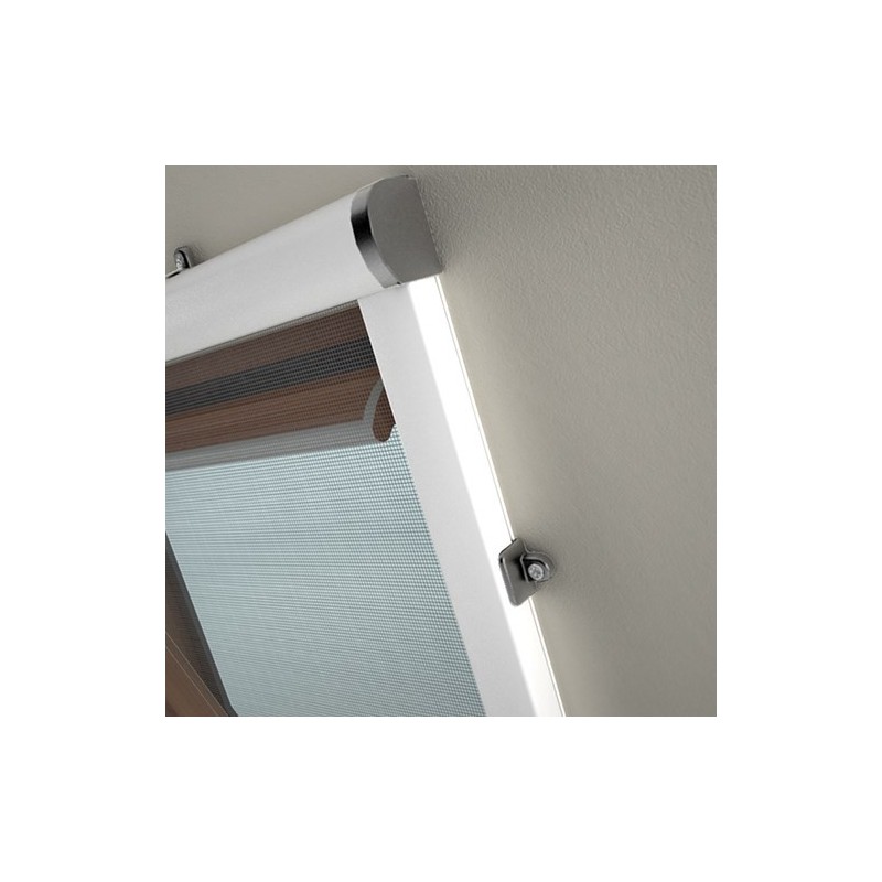 Zanzariera Revolux 40 mm con guida antivento Bettio® Scopri i vantaggi esclusivi di portefaidate.it.